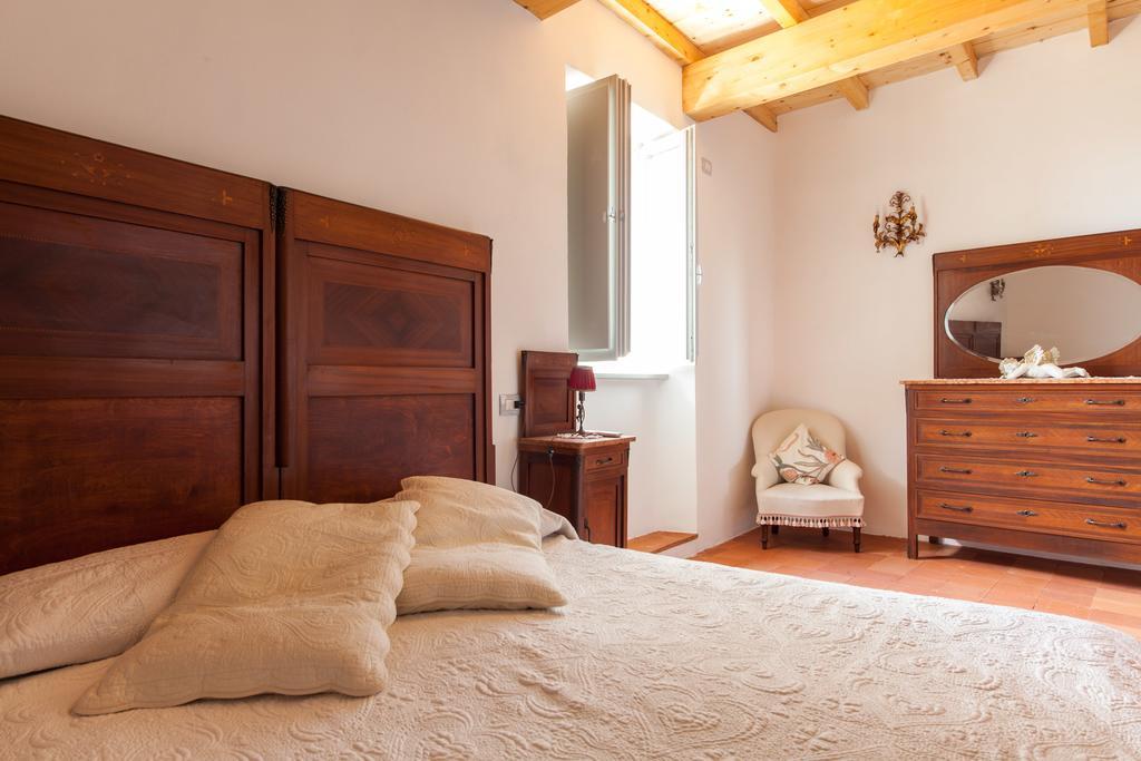 Casa Breccia Villa Compignano  Room photo